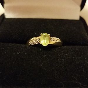 Gold and peridot ring size 7
